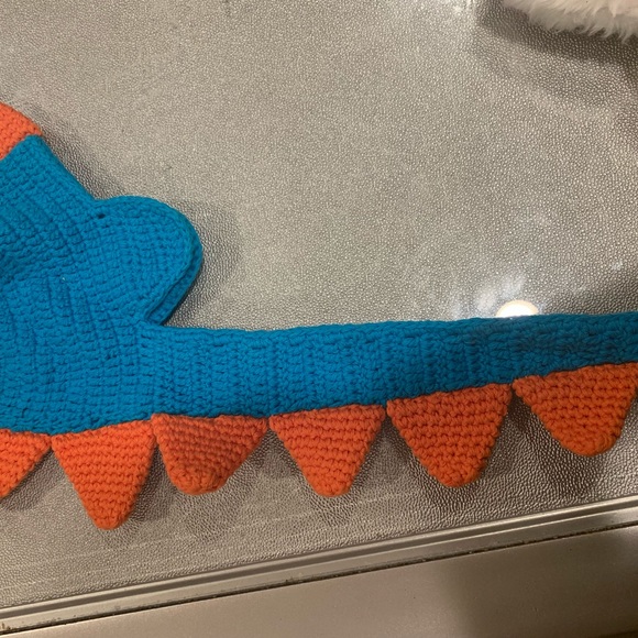 Crochet Dinosaur baby Hat n booties for baby - Picture 4 of 4
